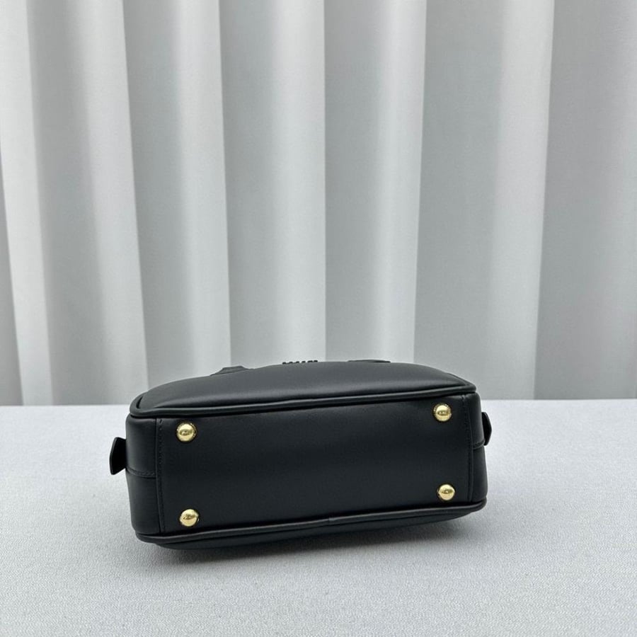 Arcadie leather bag