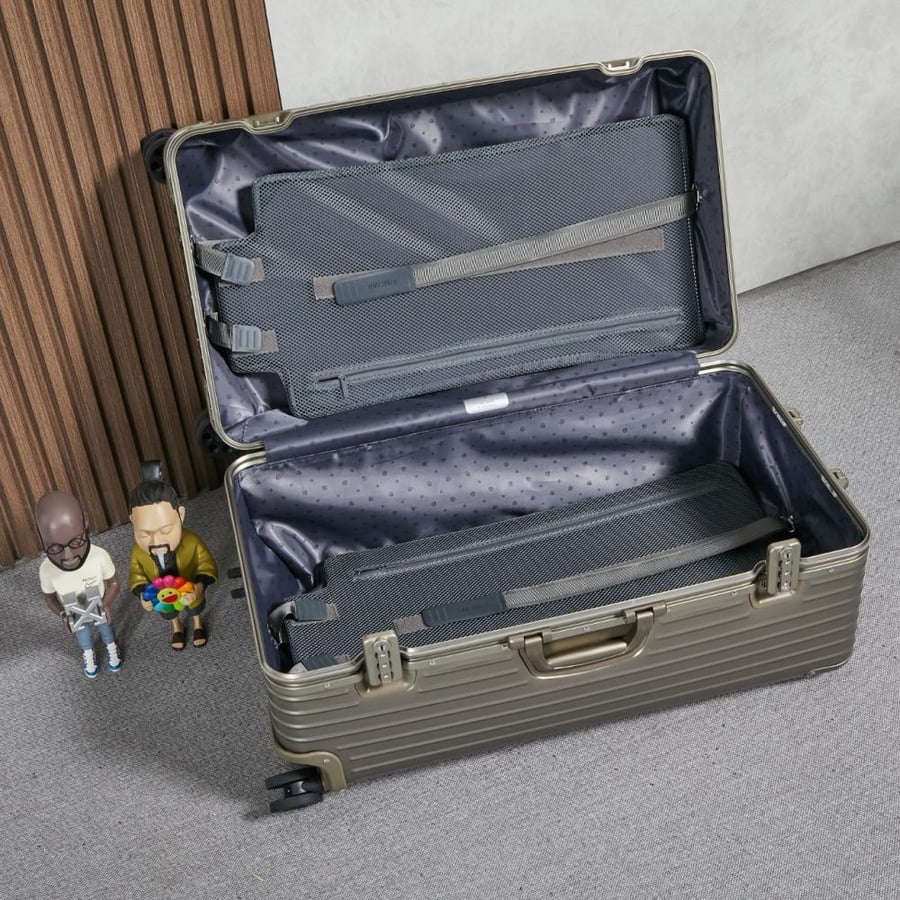 Rimowa trunk plus