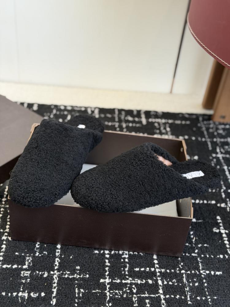 ALAÏA slippers