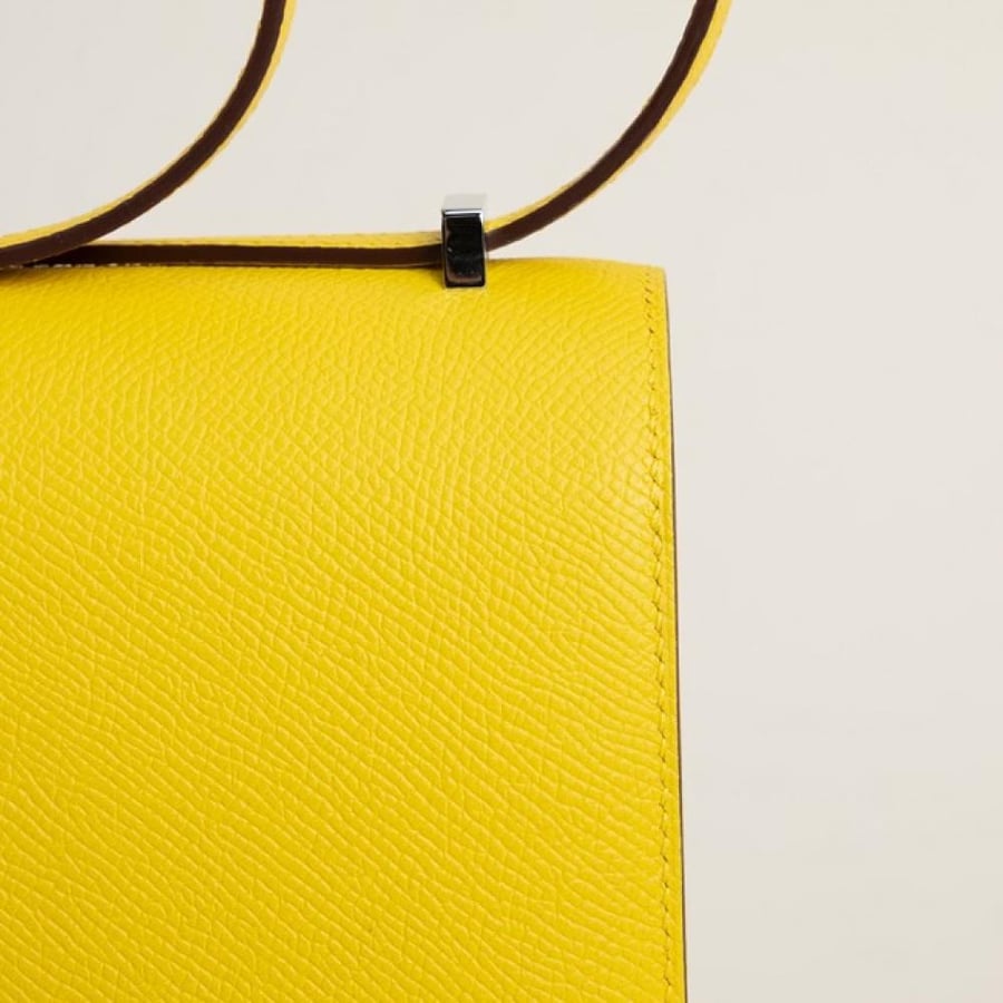 Constance 18CM Epsom 9O Jaune de Naples PHW