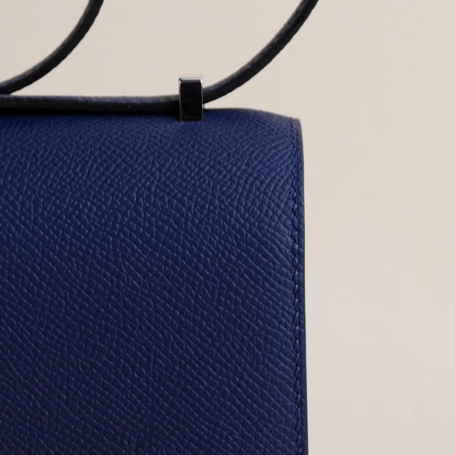Constance 18CM Epsom 73 Bleu sapphire PHW