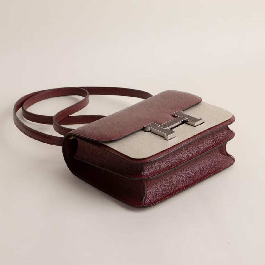 Constance 18CM Chevre 55 Rouge H Alligator Amethyst