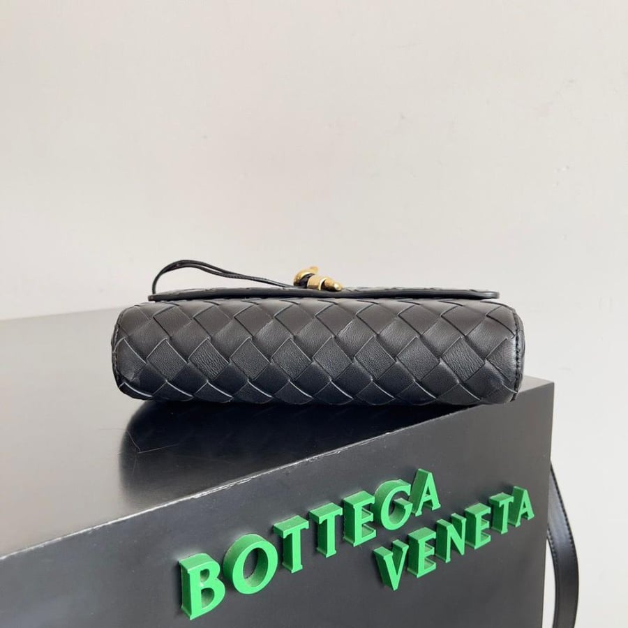 Andiamo Crossbody Bag