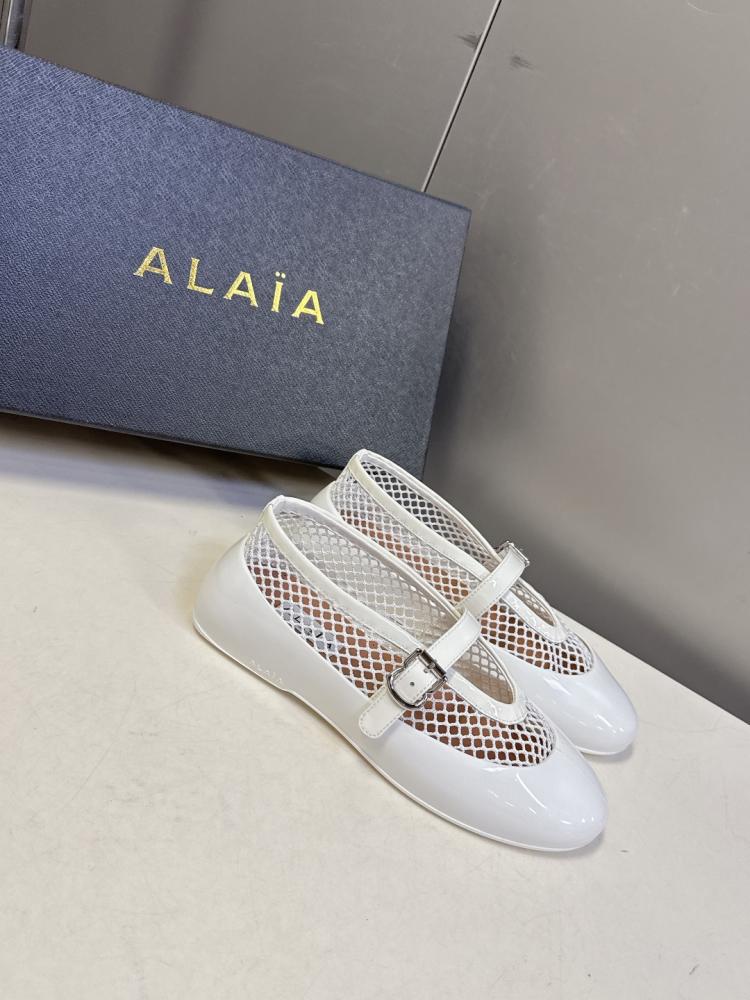 ALAIA Fishnet Closed-Toe Sandals Ballet Flats