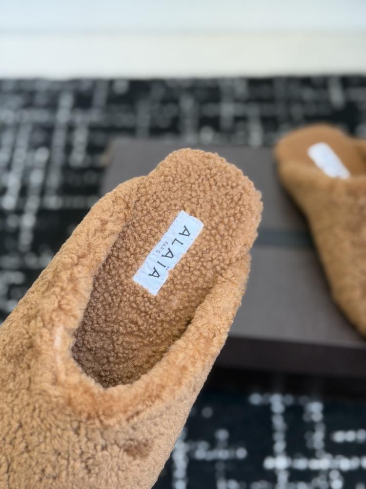 ALAÏA slippers