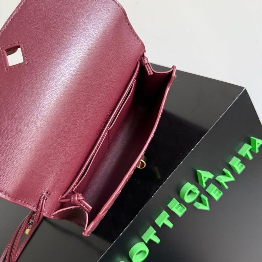 Andiamo Pouch on Strap