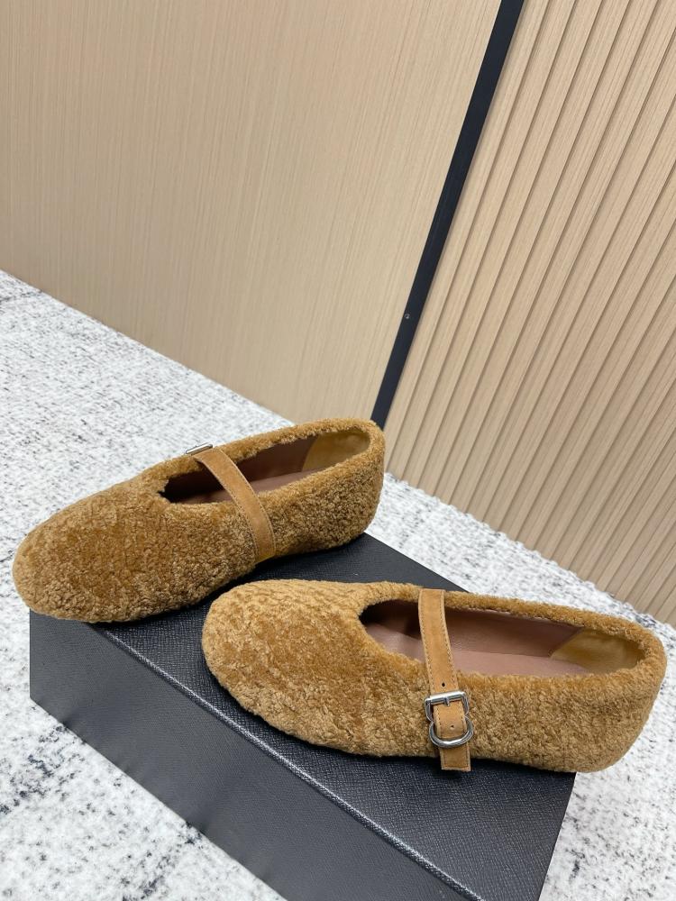 ALAÏA Flat