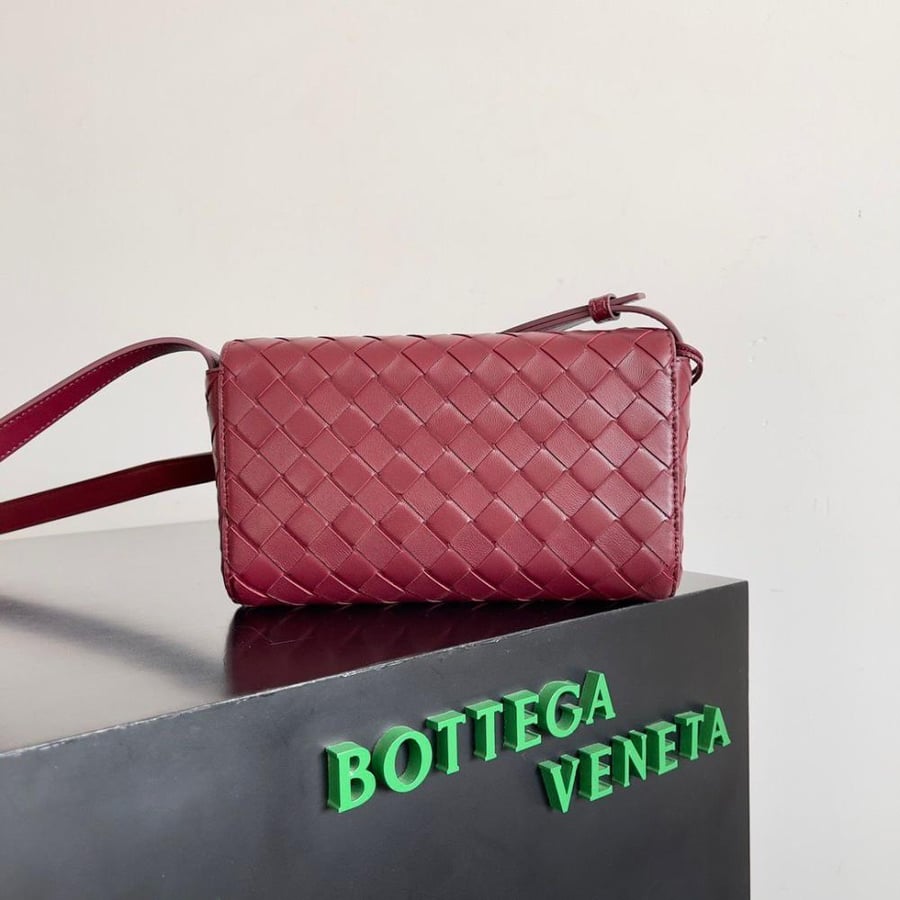 Andiamo Crossbody Bag