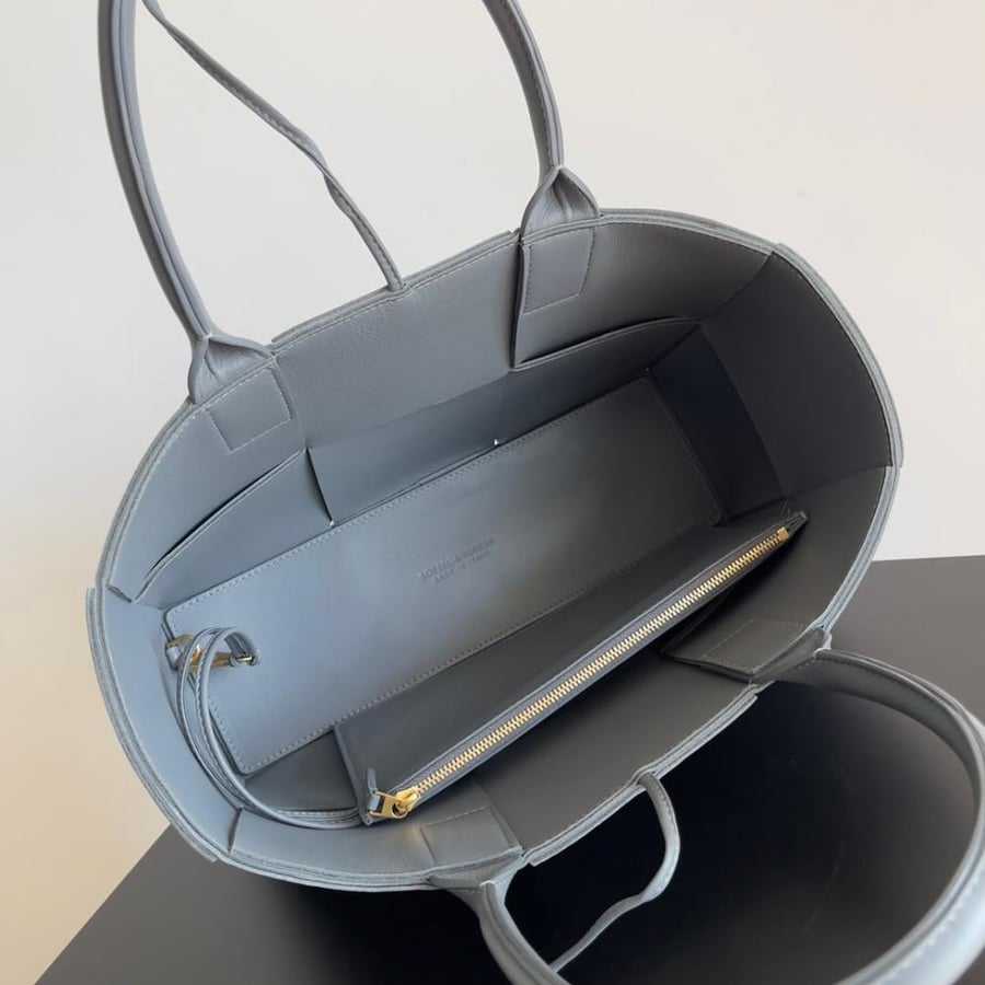 Medium Arco Tote