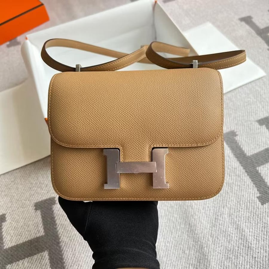 Constance 18CM Epsom 0M Chai Silver