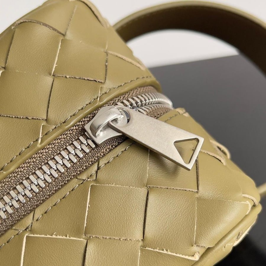Intrecciato Travel Pouch