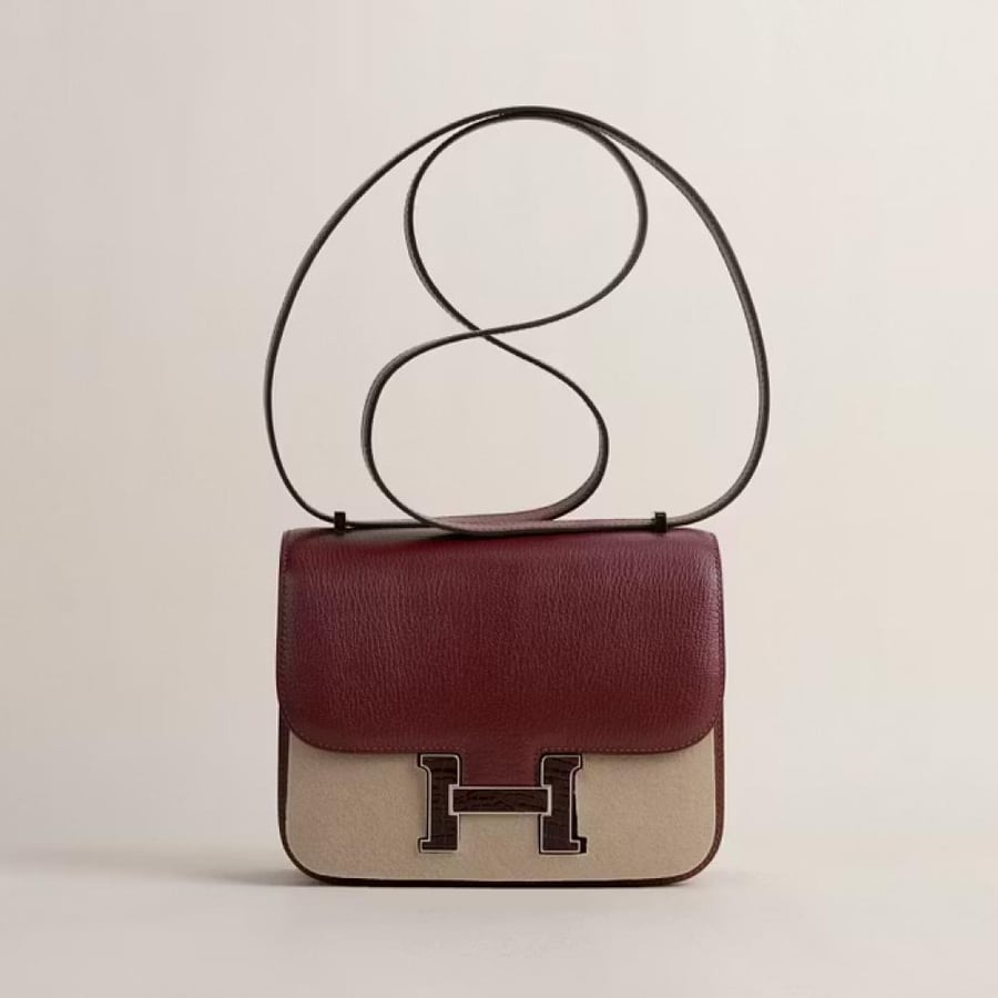 Constance 18CM Chevre 55 Rouge H Alligator Amethyst