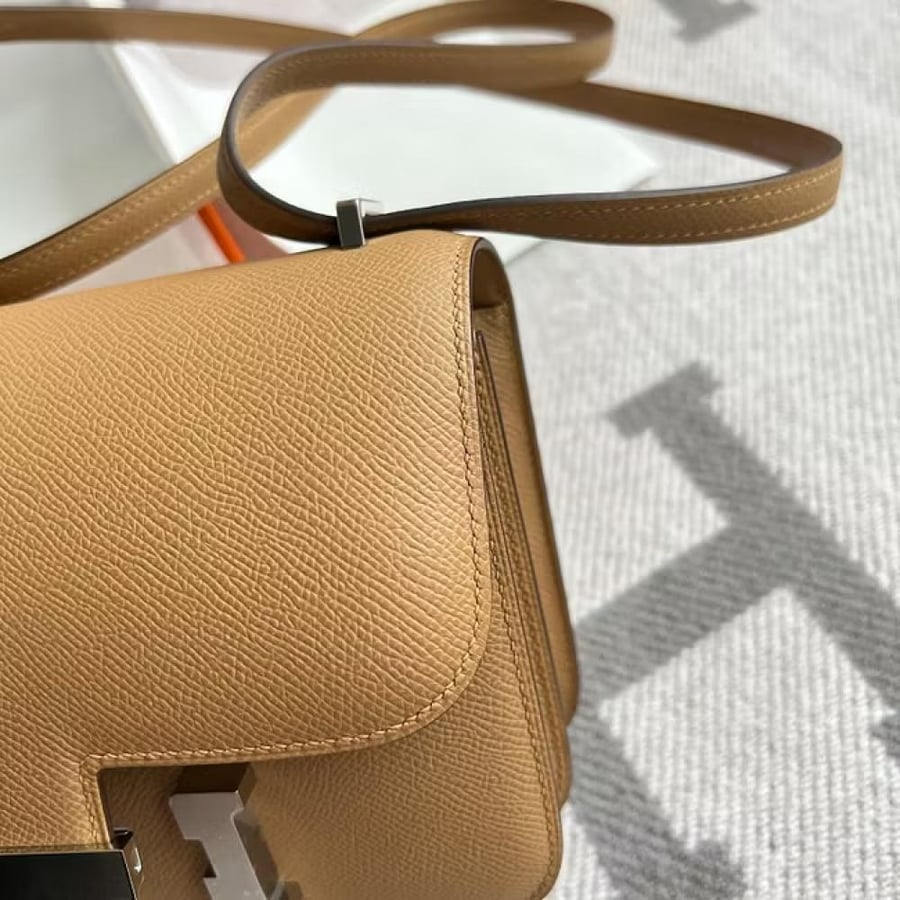 Constance 18CM Epsom 0M Chai Silver