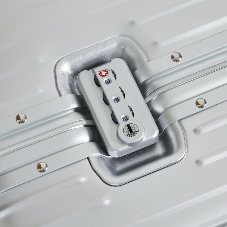 Rimowa trunk plus