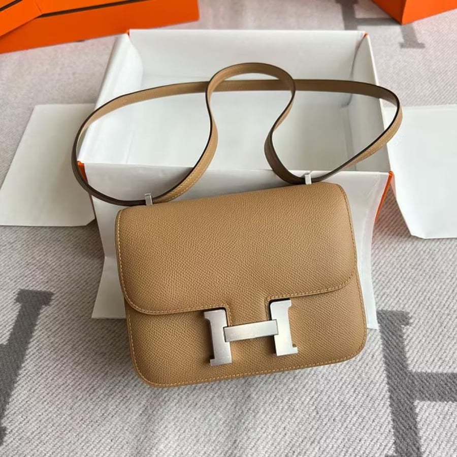 Constance 18CM Epsom 0M Chai Silver