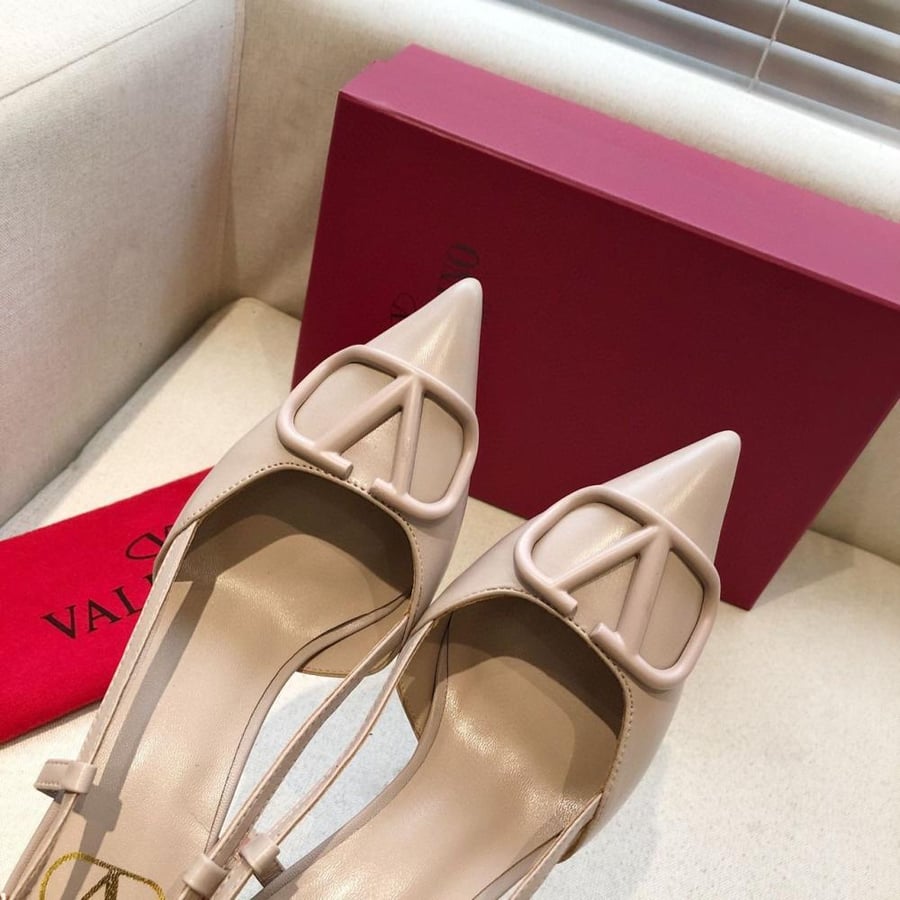 VLOGO SIGNATURE CALFSKIN SLINGBACK PUMP 3.15 IN