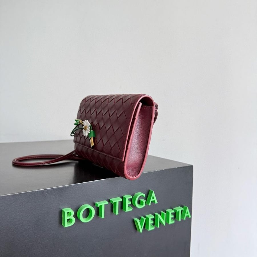 Andiamo Pouch on Strap