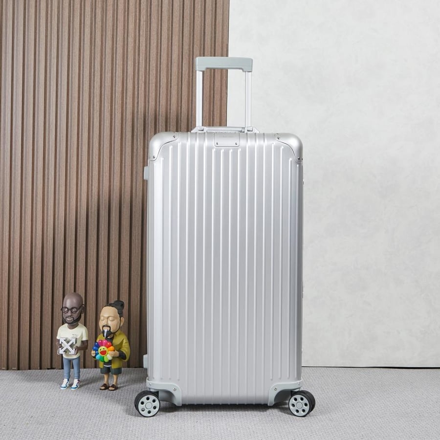 Rimowa trunk plus