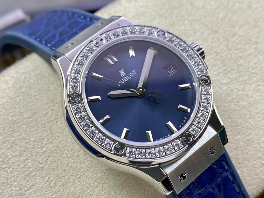 CLASSIC FUSION TITANIUM BLUE, 33mm