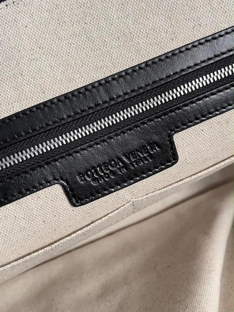Getaway Slim Briefcase