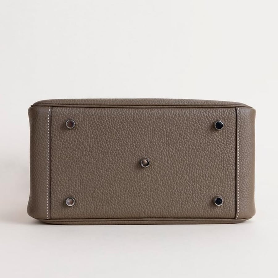 Lindy 26cm Clemence leather Etoupe