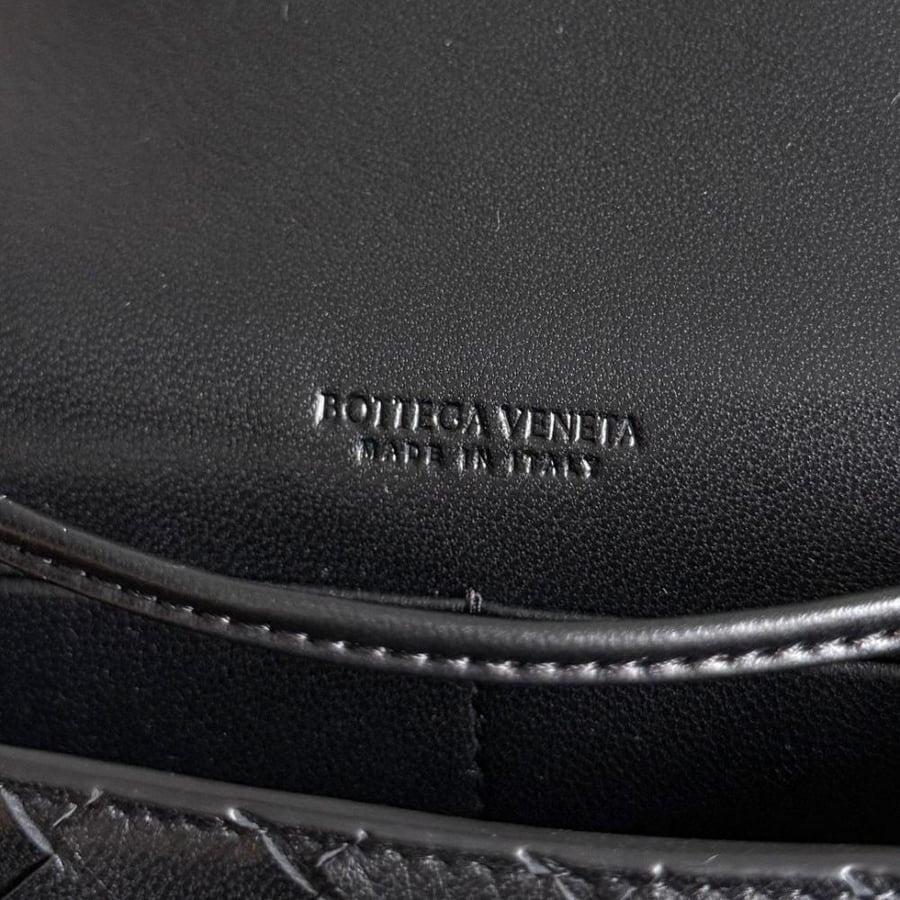 Andiamo Pouch on Strap