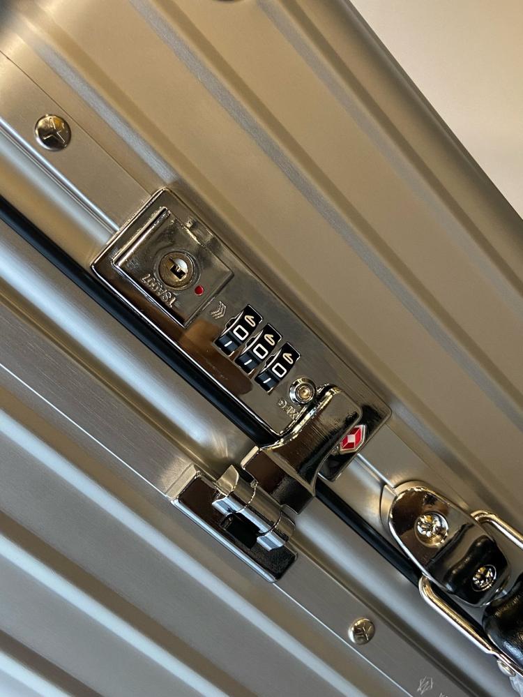Rimowa Classic Cabin