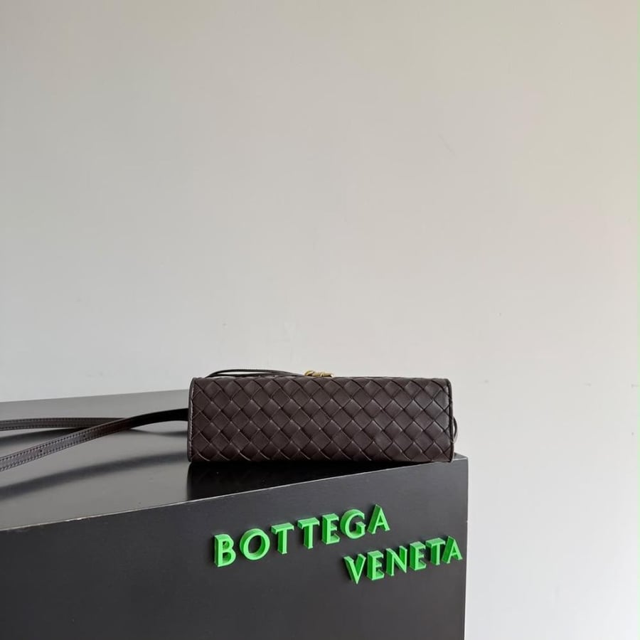 Andiamo Clutch 25