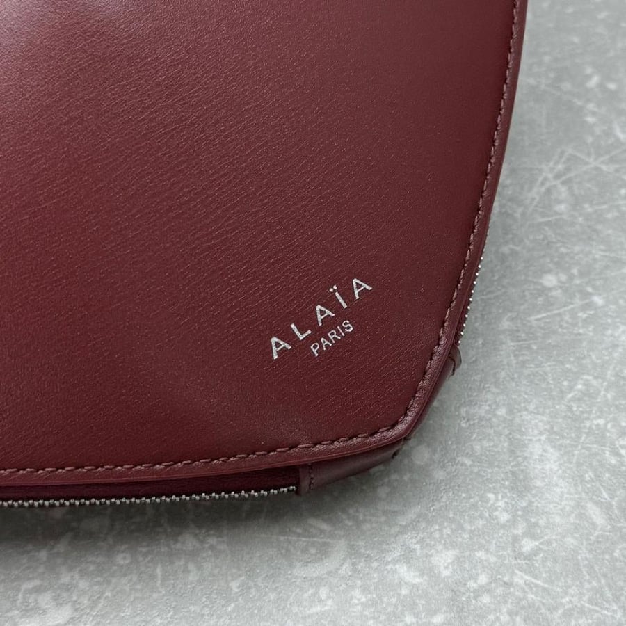 LE CŒUR SMALL BAG IN CALFSKIN