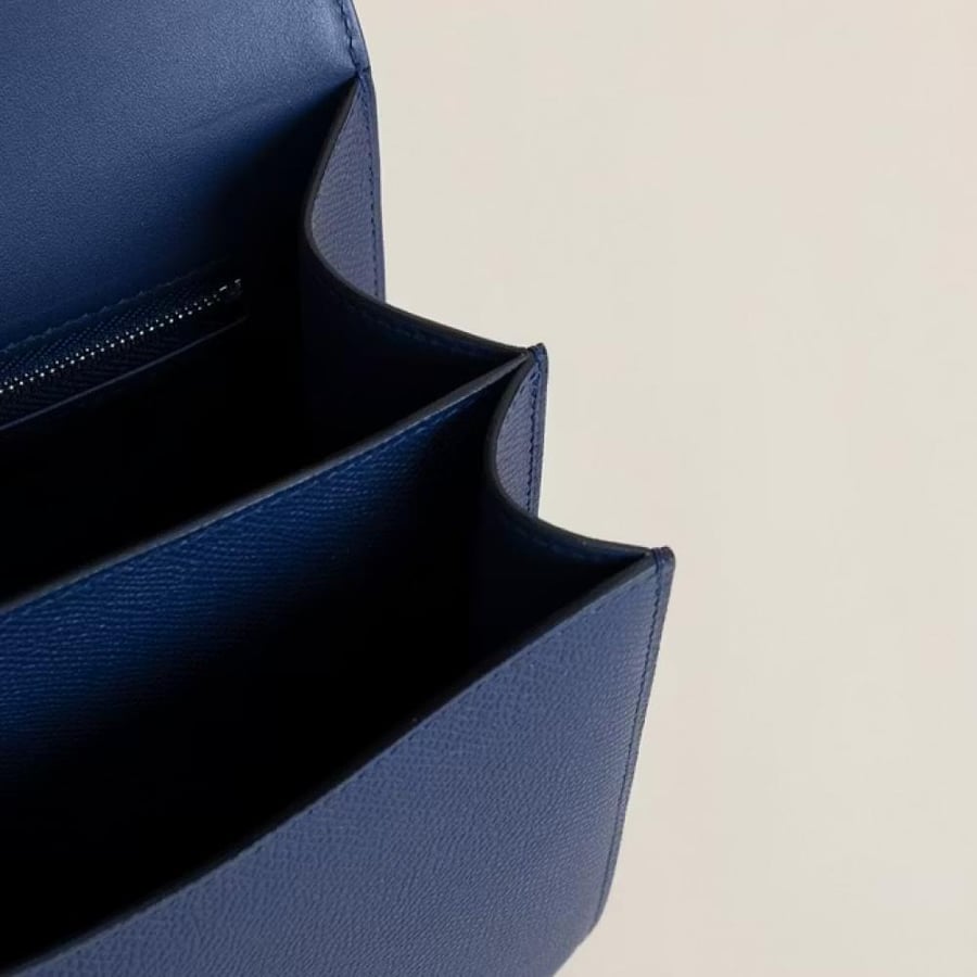 Constance 24CM Epsom 73 Bleu sapphire PHW