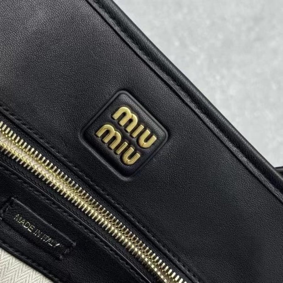 Oak Aventure Nappa Leather Bag