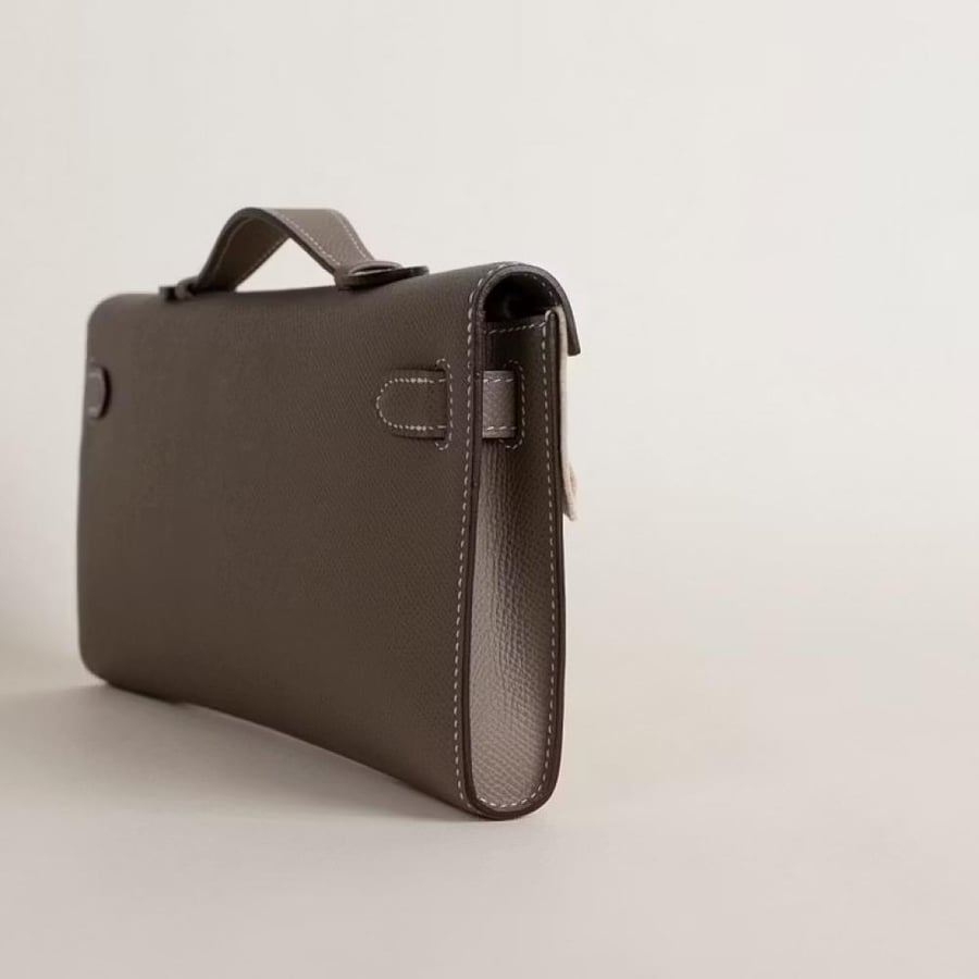 Kelly cut Epsom CK18 Etoupe PHW