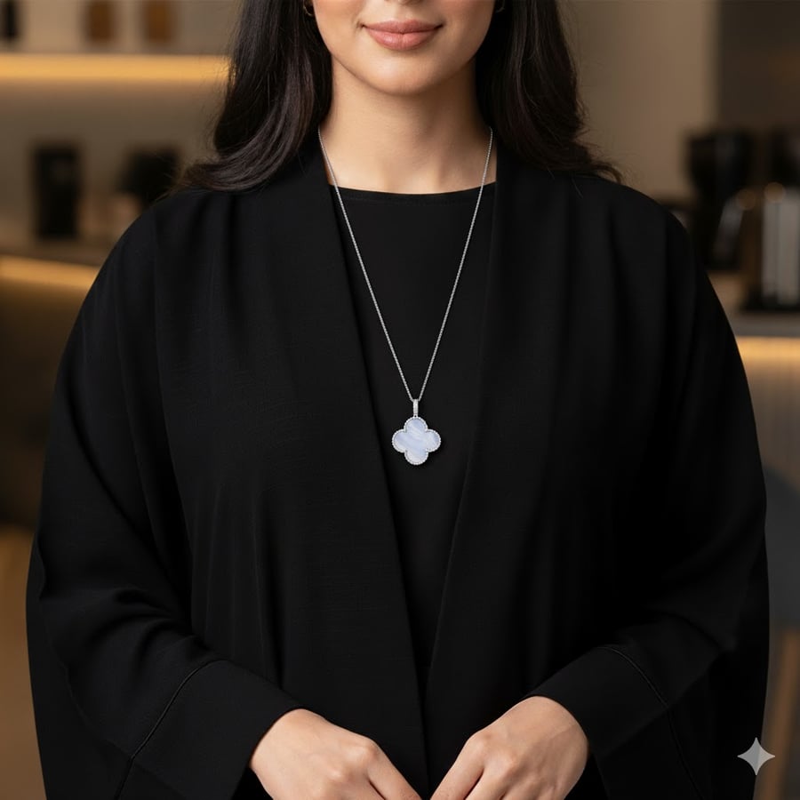 تعليقة ذهب عيار 18 فان كليف | Van Cleef