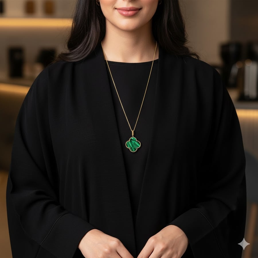 تعليقة ذهب عيار 18 فان كليف | Van Cleef
