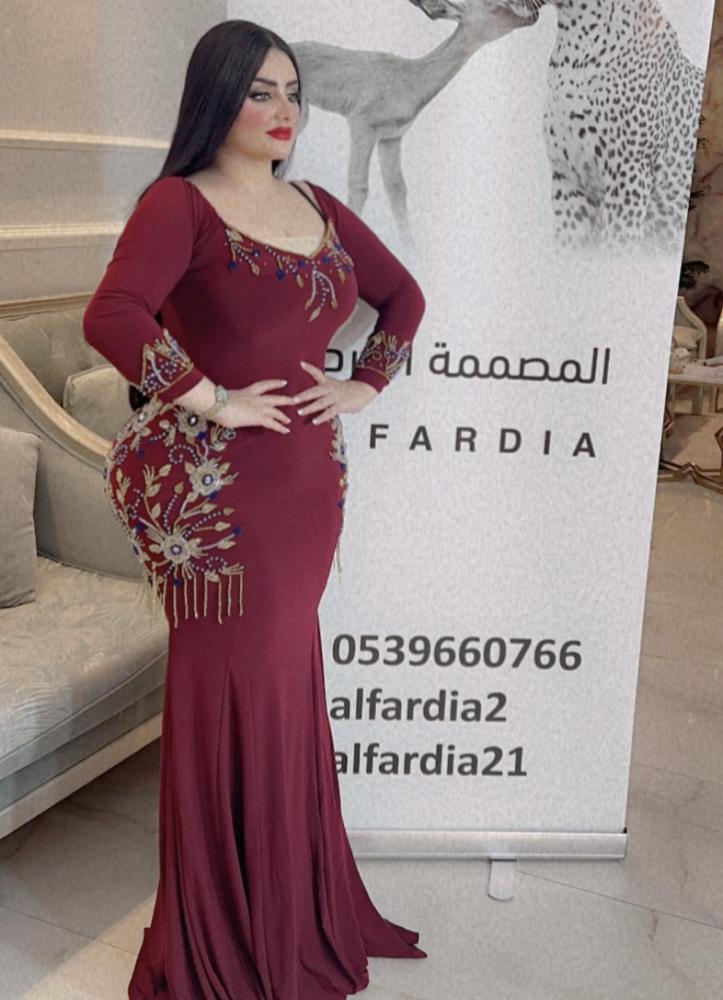 شك عنابي استريش