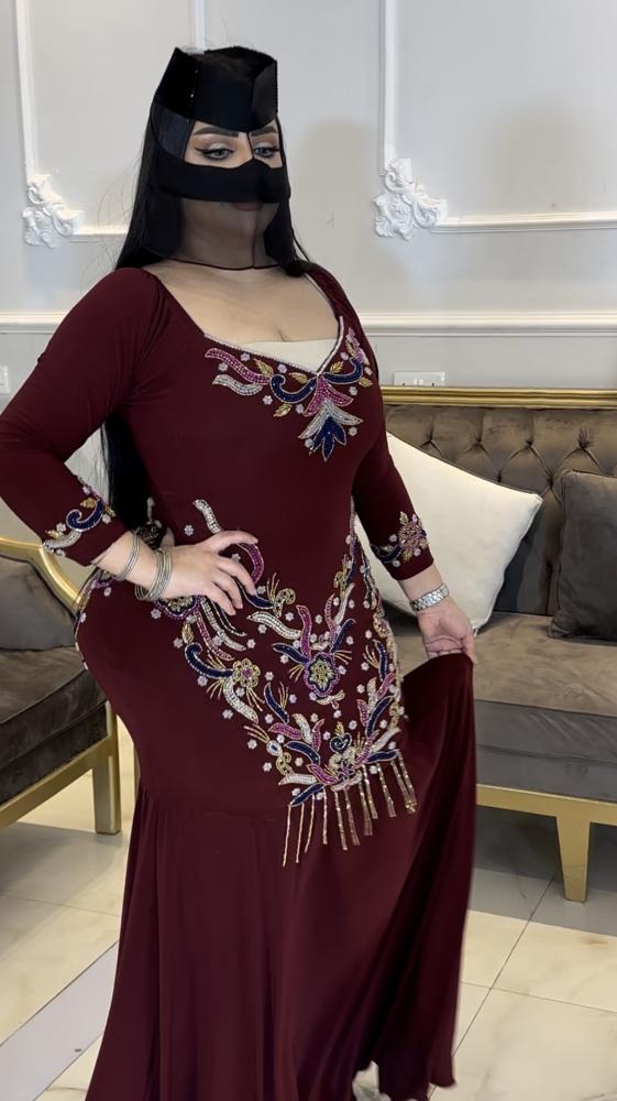 فستان شك عنابي