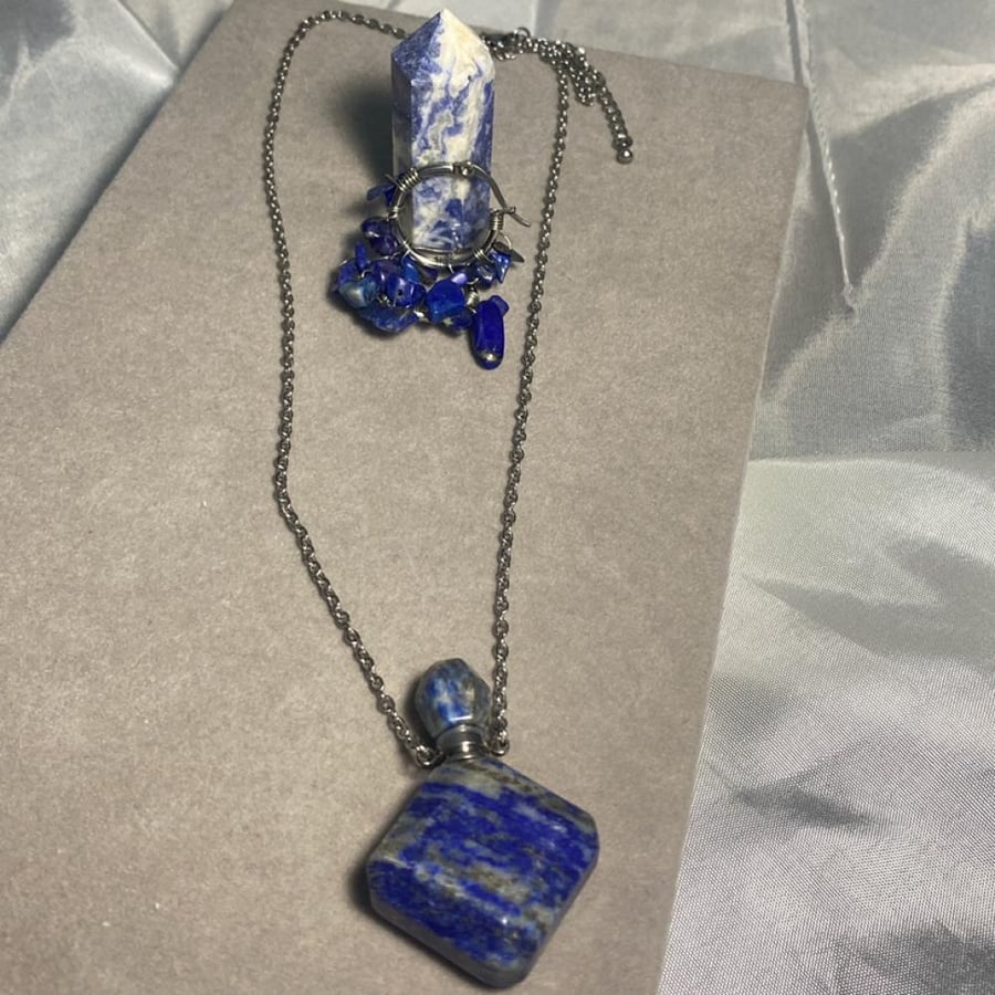 A perfume holder from lapis lazuli stone