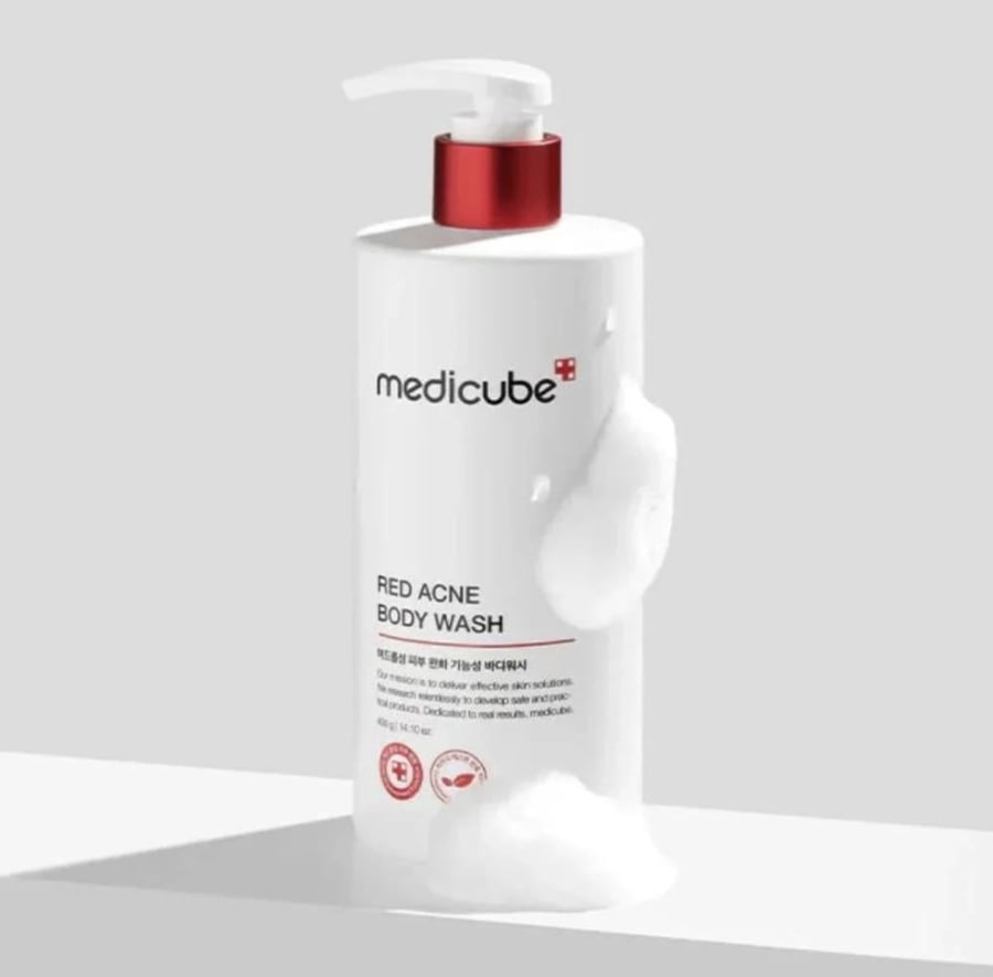 غسول الجسم ميديكوب Red Acne لعلاج حب الشباب وتقشير البشرة – 400 مل