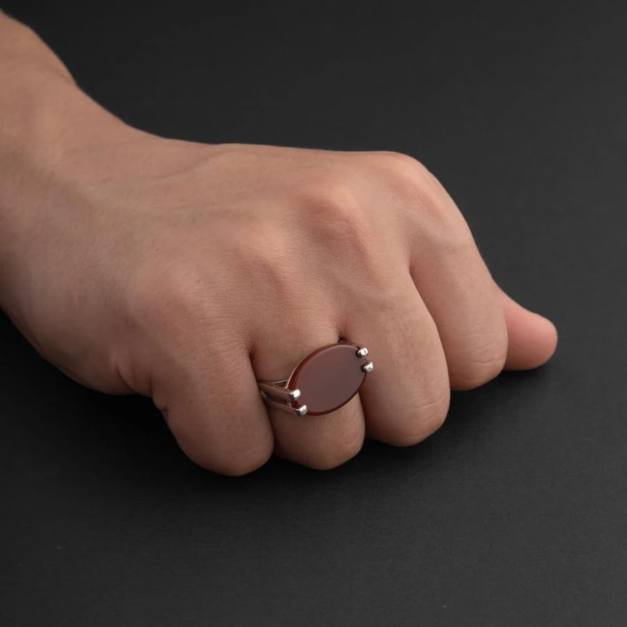 خاتم ملكي بتصميم مودرن فضة عيار 925 - عنابي كبدي