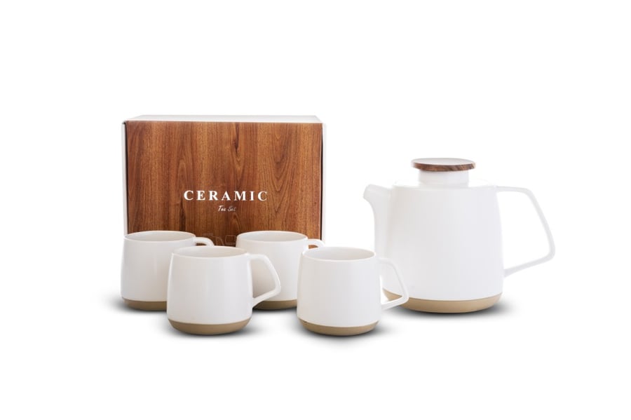 A set of a teapot with 4 cups