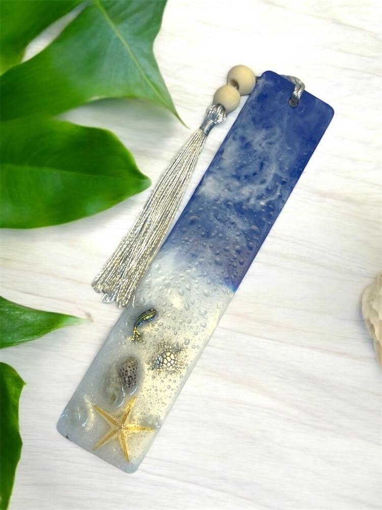 Bookmark with the sea technique