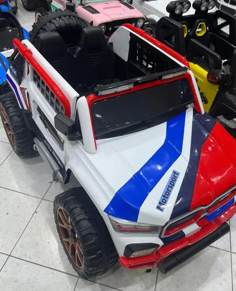 سيارة جيب فاخرة 4×4 كهربائية للأطفال | بطارية 12V | دفع رباعي 4 محركات | ريموت تحكم | نظام الإهتزاز | موسيقى AUX\USB | اضاءات LED | ابواب قابلة للفتح | الوان متعددة
