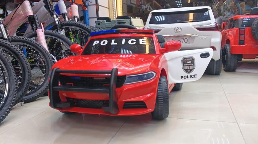 دورية الأمن السعودي Dodge Charger - كهربائية للأطفال | بطارية 12V | محركين 2 | ميكروفون | منبه بوليسي | ابواب قابلة للفتح | اضاءات LED | نظام الاهتزاز | موسيقى AUX\USB | ريموت تحكم | الوان متعددة |BCR7698