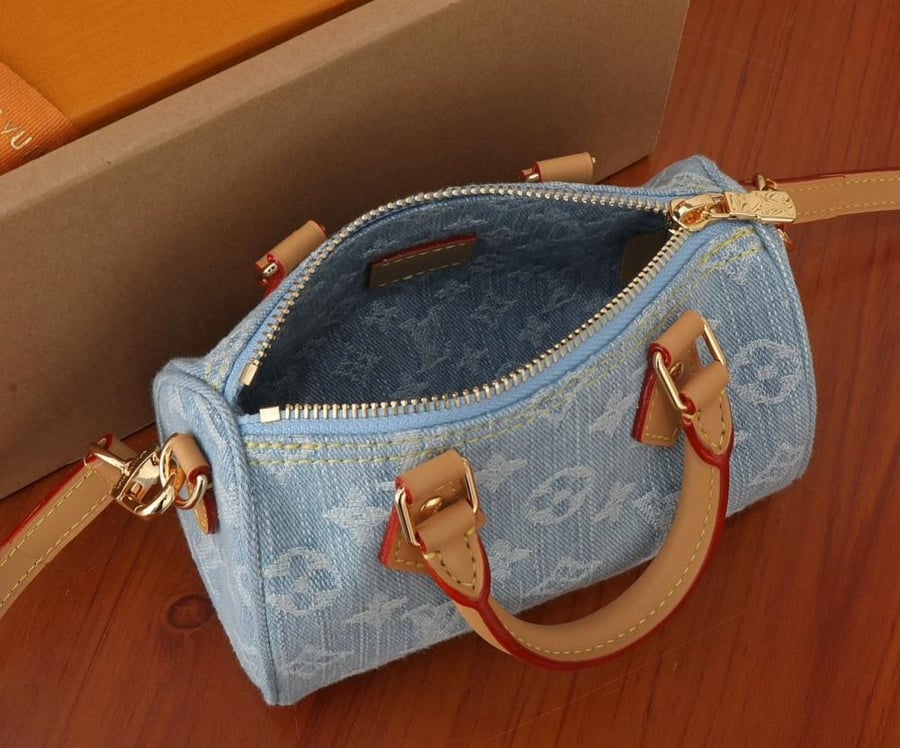 شنطة ال في 16cm