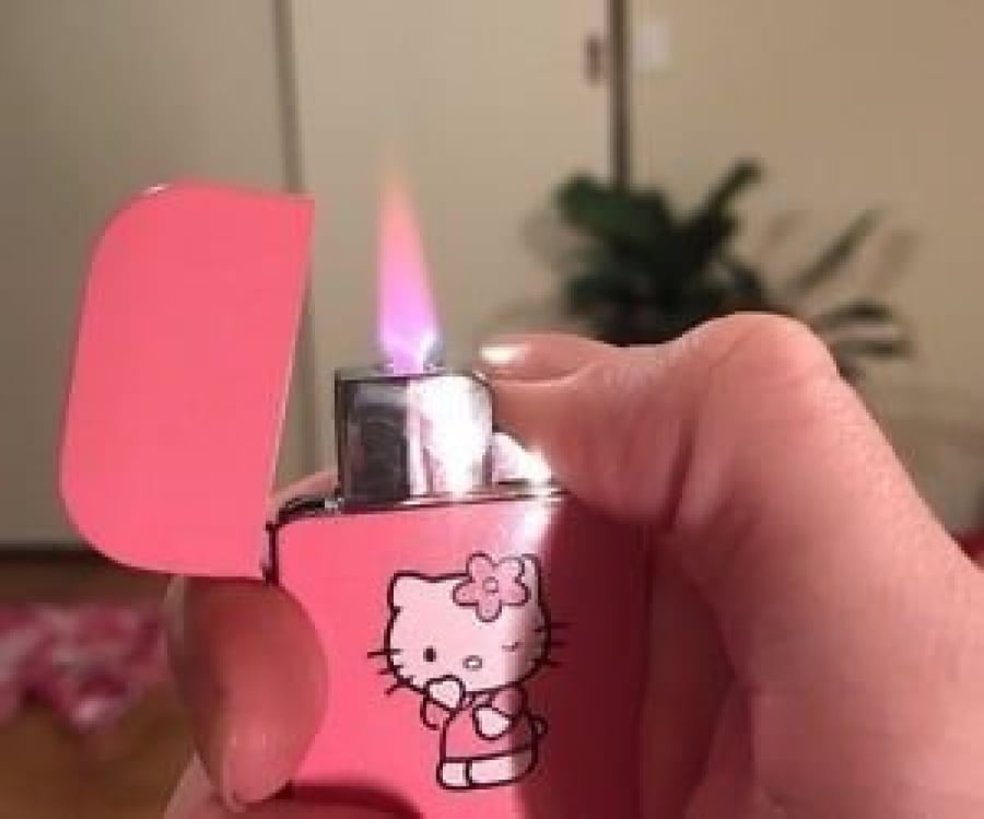 ولاعة هالو كيتي Hello Pink Flame Hello Kitty Lighter