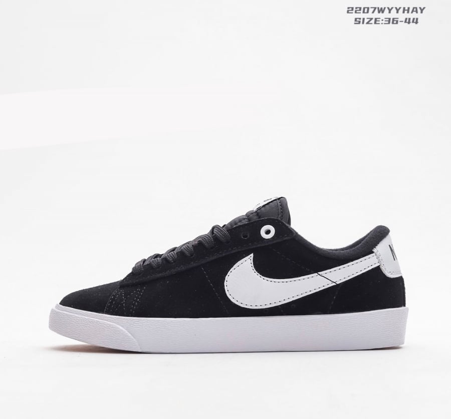 NIKE
