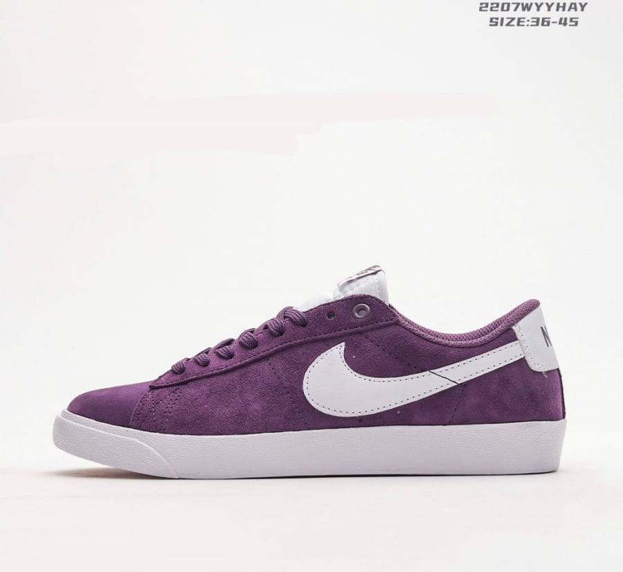 NIKE