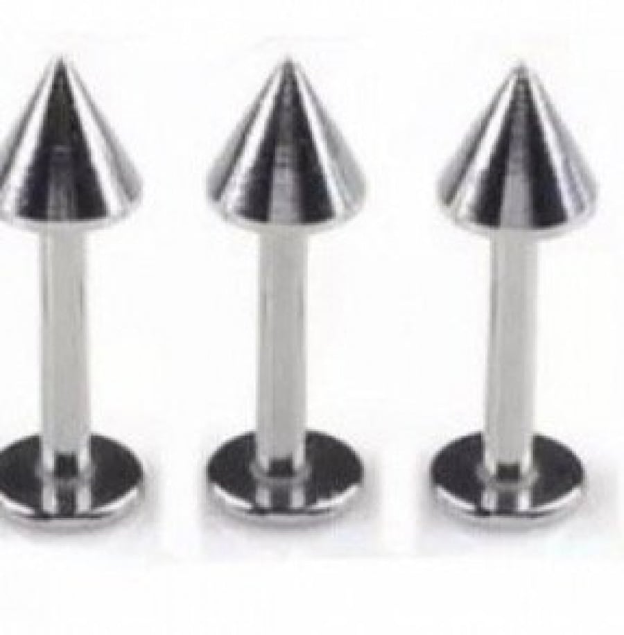 Labret . Pirsing