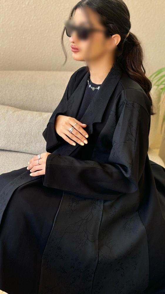 عباية بليزر اسود