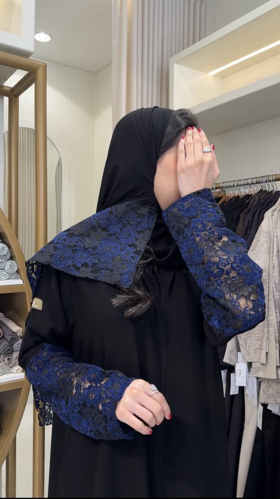 عباية علو بقماش كريب ملكي تدخيلات دانتل كحلي